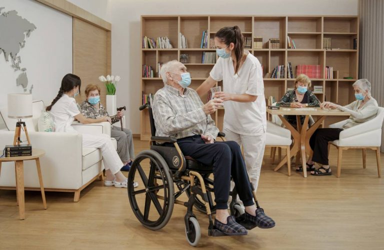 DomusVi - 99% dos nossos Clientes e Cuidadores já têm as duas doses da vacina contra a Covid-19
