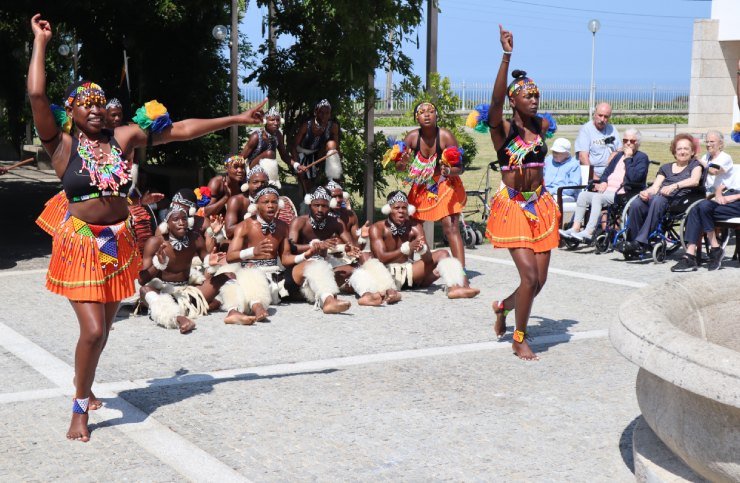 Grupo Folclórico da África do Sul na DomusVi Villa Carolina