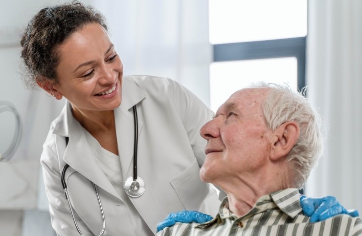 Cuidados Geriátricos Personalizados_ Descubra os benefícios da atenção médica integrada