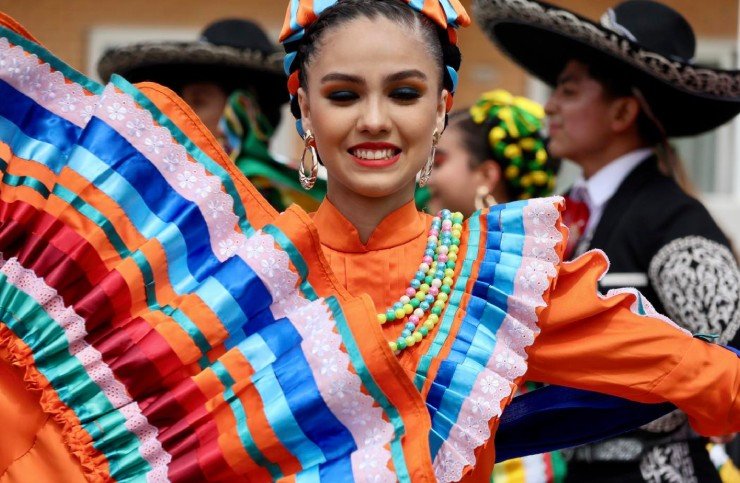 Actuação do Grupo Folclórico do México na DomusVi Villa Carolina