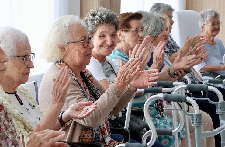 Envelhecimento activo no verão_ como manter as rotinas de lazer em segurança.
